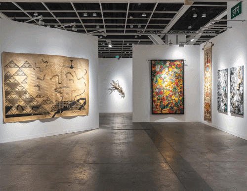 EDM-ABHKGalleries-ezgif.com-optimize-1.gif